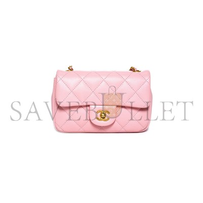 CHANEL PINKSMALL FLAP BAGHEARTWITHCHARMS ON CHAIN (18*13*5cm)